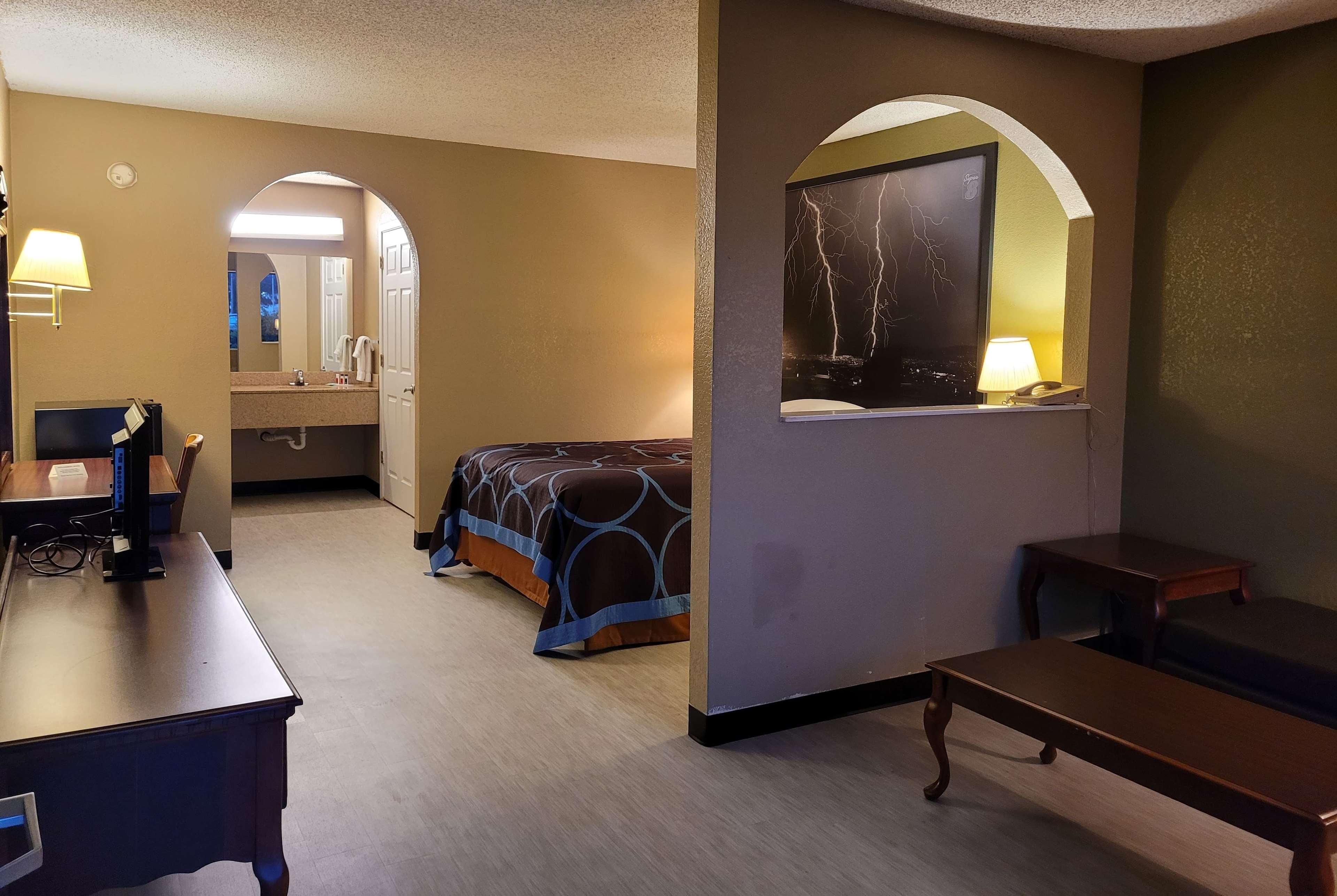 Super 8 By Wyndham Arkadelphia Caddo Valley Area Esterno foto